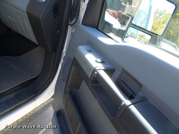 image for item DI0708 2014 Ford F250 Super Duty SuperCab pickup truck