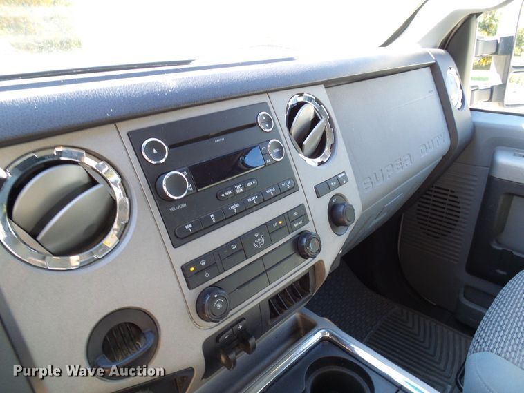 image for item DI0708 2014 Ford F250 Super Duty SuperCab pickup truck