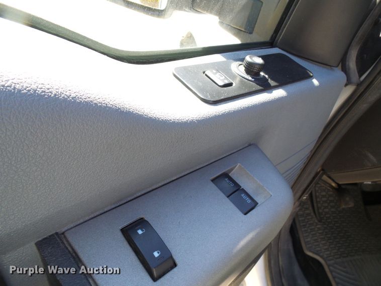 image for item DI0708 2014 Ford F250 Super Duty SuperCab pickup truck