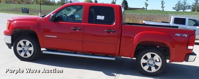image for item DI0713 2011 GMC Sierra 1500 Crew Cab pickup truck