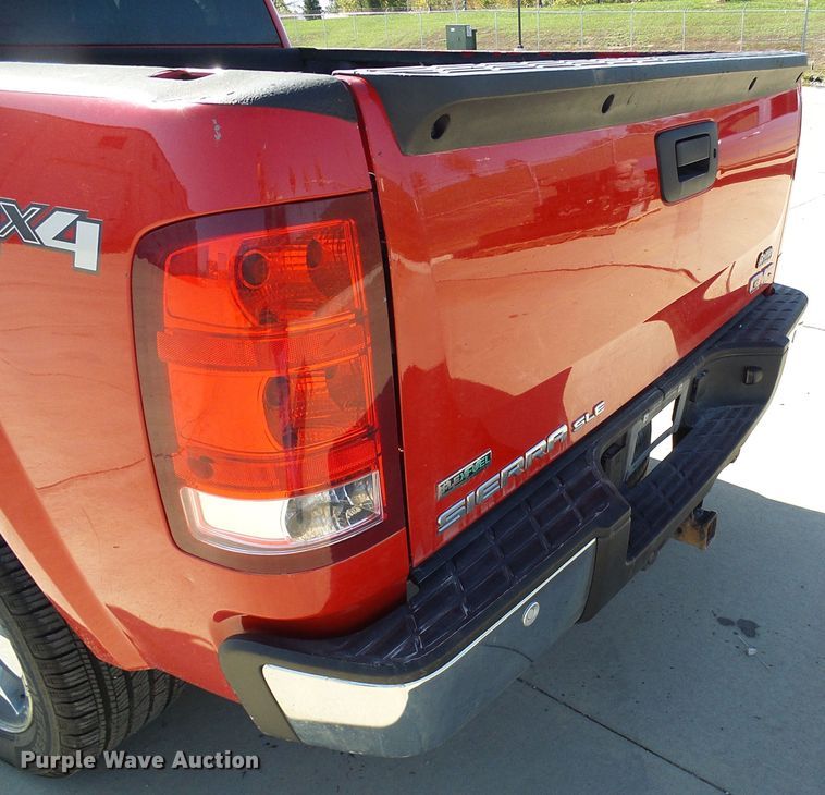 image for item DI0713 2011 GMC Sierra 1500 Crew Cab pickup truck