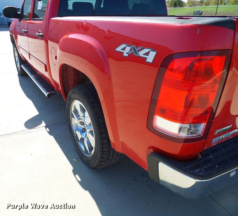 image for item DI0713 2011 GMC Sierra 1500 Crew Cab pickup truck