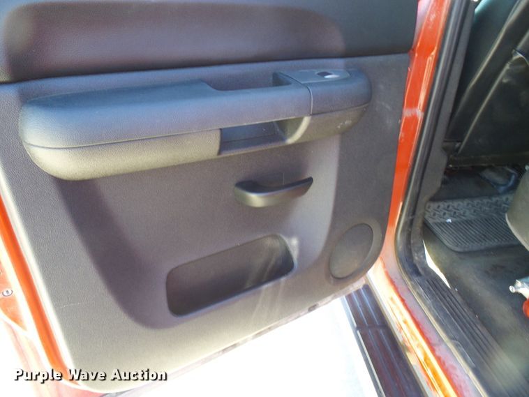 image for item DI0713 2011 GMC Sierra 1500 Crew Cab pickup truck