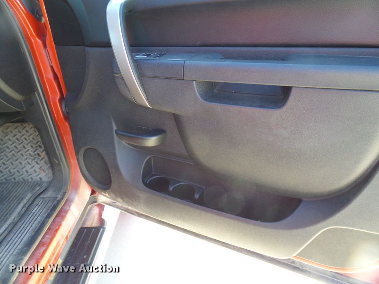 image for item DI0713 2011 GMC Sierra 1500 Crew Cab pickup truck