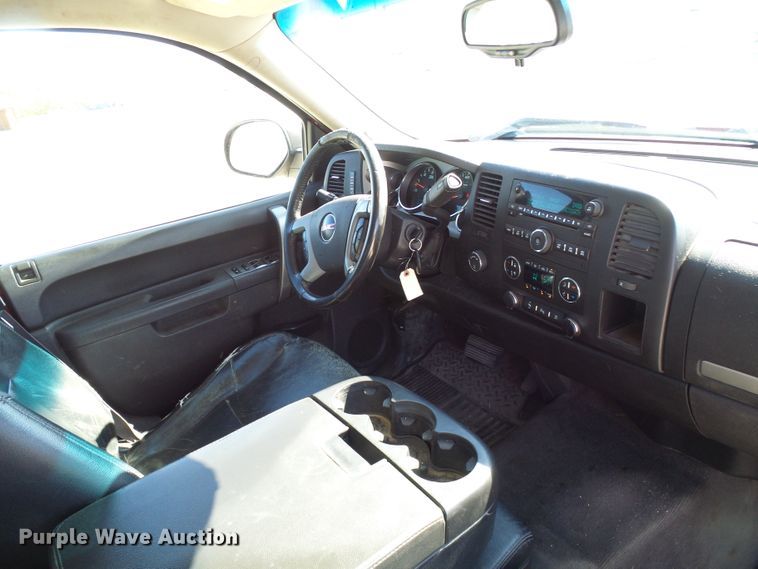 image for item DI0713 2011 GMC Sierra 1500 Crew Cab pickup truck