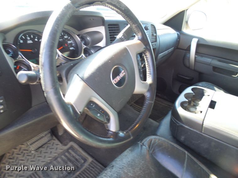 image for item DI0713 2011 GMC Sierra 1500 Crew Cab pickup truck