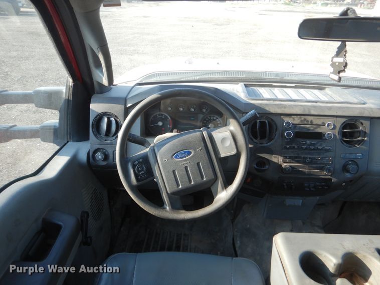 image for item DI2261 2011 Ford F350 Super Duty SuperCab flatbed pickup truck