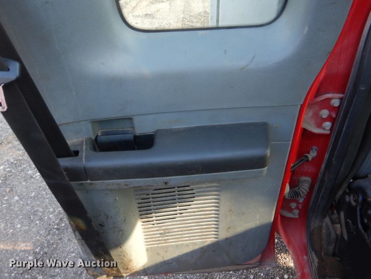 image for item DI2261 2011 Ford F350 Super Duty SuperCab flatbed pickup truck