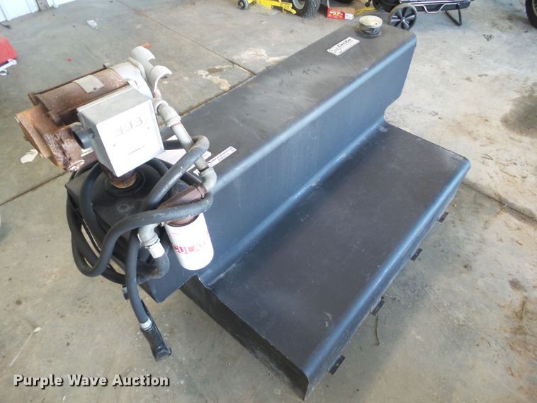 image for item EM9219 Dee Zee auxiliary fuel tank