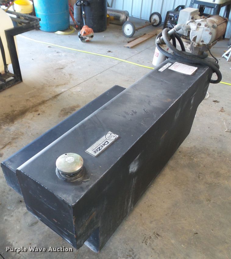 image for item EM9219 Dee Zee auxiliary fuel tank