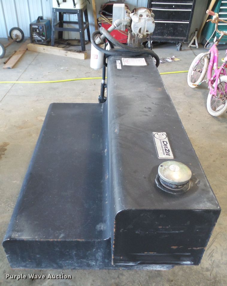 image for item EM9219 Dee Zee auxiliary fuel tank