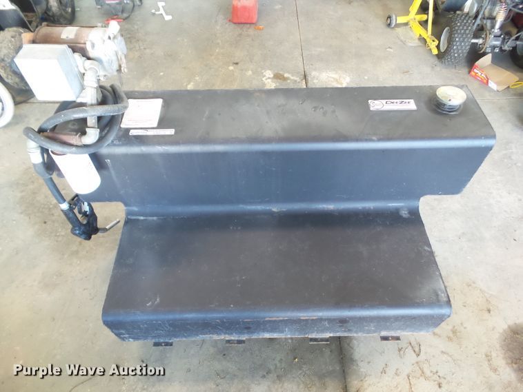 image for item EM9219 Dee Zee auxiliary fuel tank