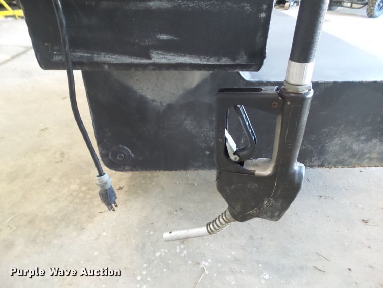 image for item EM9219 Dee Zee auxiliary fuel tank