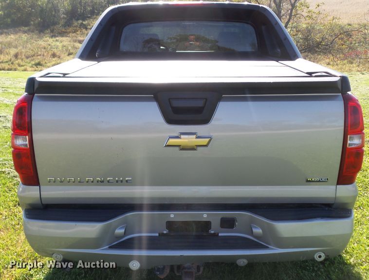 image for item EM9228 2009 Chevrolet Avalanche LT Crew Cab pickup truck