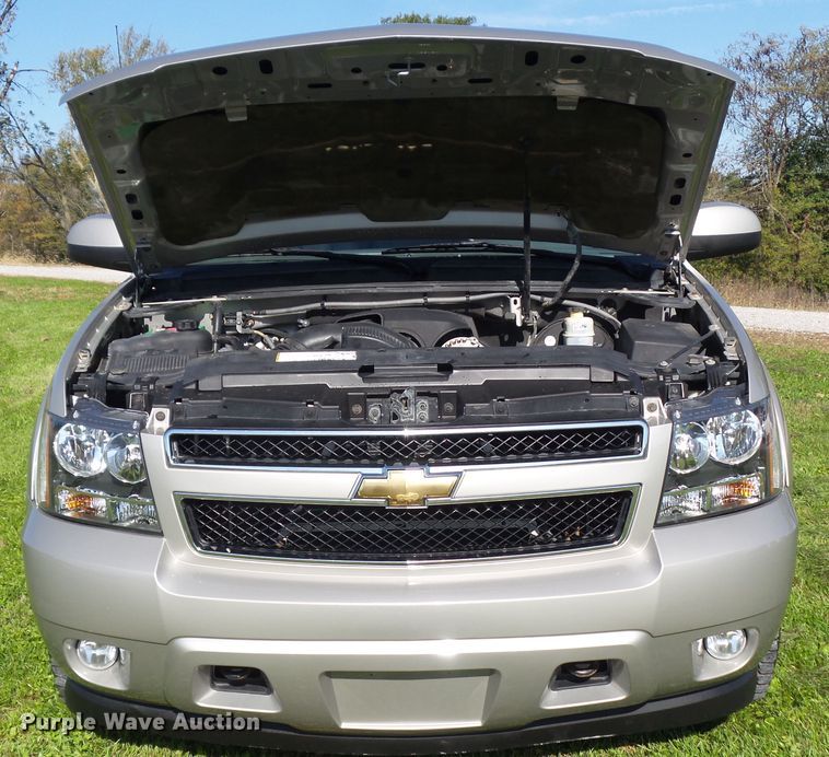 image for item EM9228 2009 Chevrolet Avalanche LT Crew Cab pickup truck