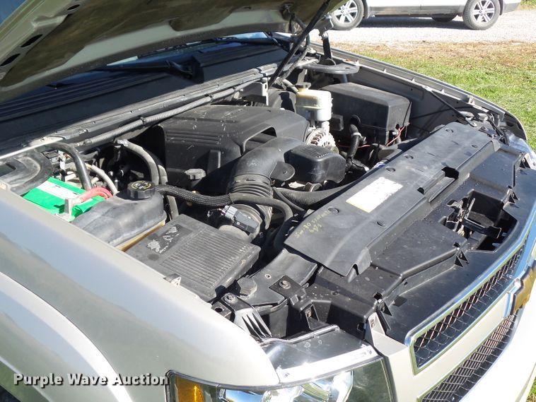 image for item EM9228 2009 Chevrolet Avalanche LT Crew Cab pickup truck