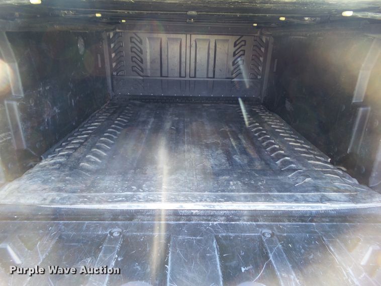 image for item EM9228 2009 Chevrolet Avalanche LT Crew Cab pickup truck