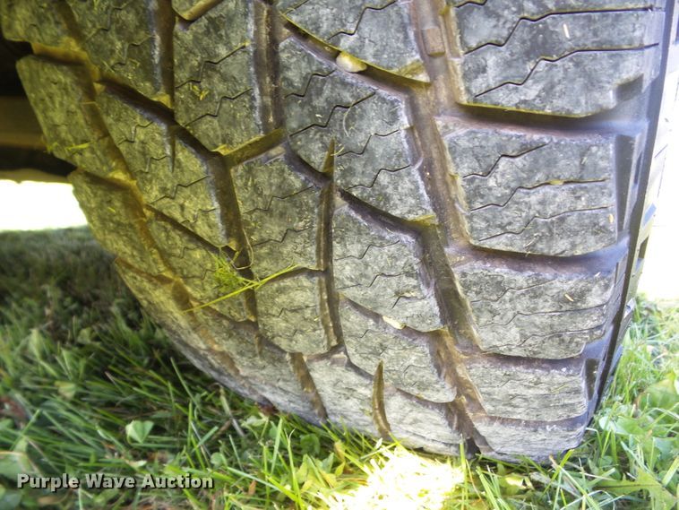 image for item EM9228 2009 Chevrolet Avalanche LT Crew Cab pickup truck