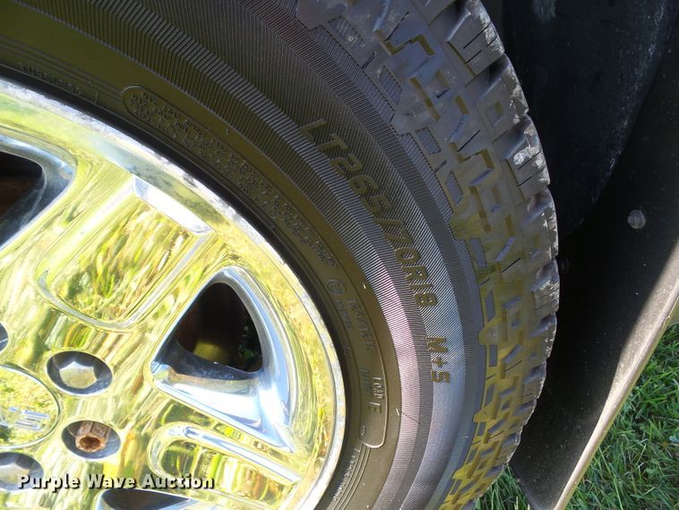 image for item EM9228 2009 Chevrolet Avalanche LT Crew Cab pickup truck