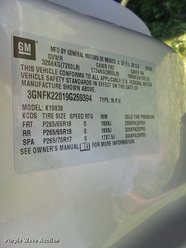 image for item EM9228 2009 Chevrolet Avalanche LT Crew Cab pickup truck