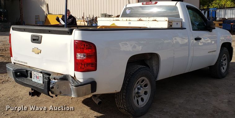 image for item ET9910 2008 Chevrolet Silverado 1500 pickup truck