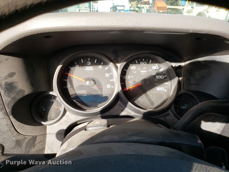 image for item ET9910 2008 Chevrolet Silverado 1500 pickup truck