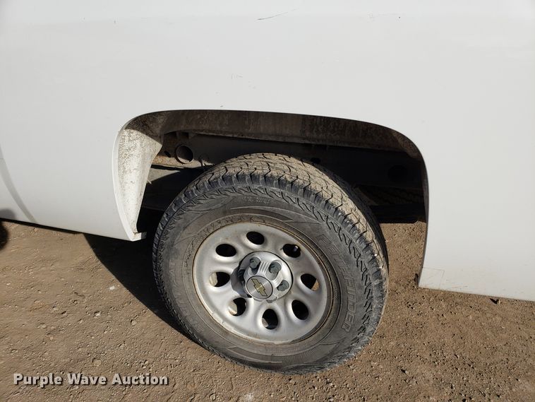 image for item ET9910 2008 Chevrolet Silverado 1500 pickup truck