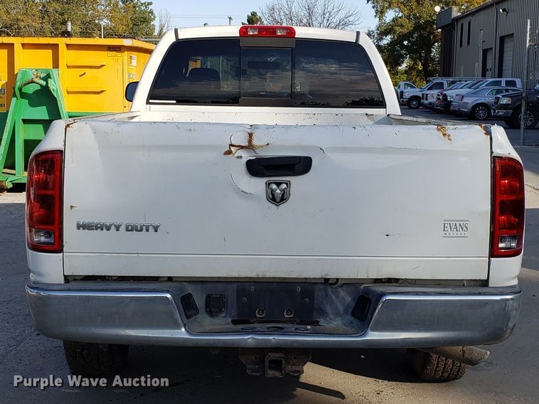 image for item ET9913 2005 Dodge Ram 2500 Quad Cab pickup truck
