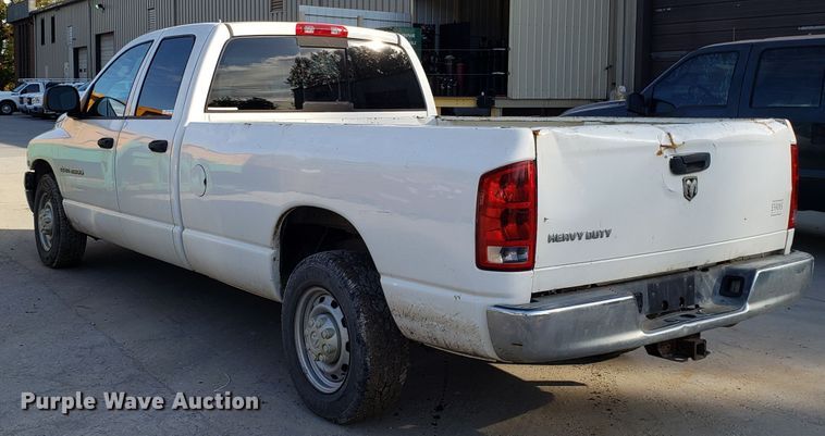image for item ET9913 2005 Dodge Ram 2500 Quad Cab pickup truck