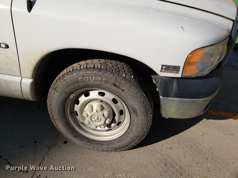 image for item ET9913 2005 Dodge Ram 2500 Quad Cab pickup truck