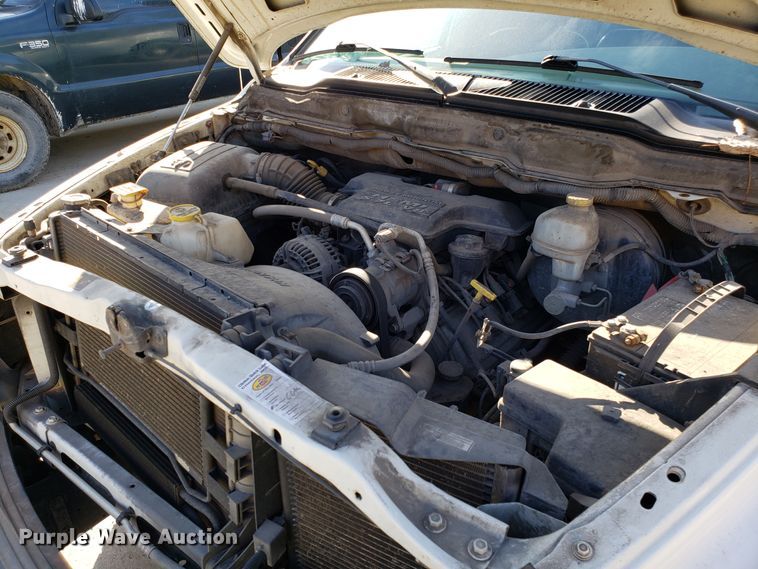 image for item ET9913 2005 Dodge Ram 2500 Quad Cab pickup truck