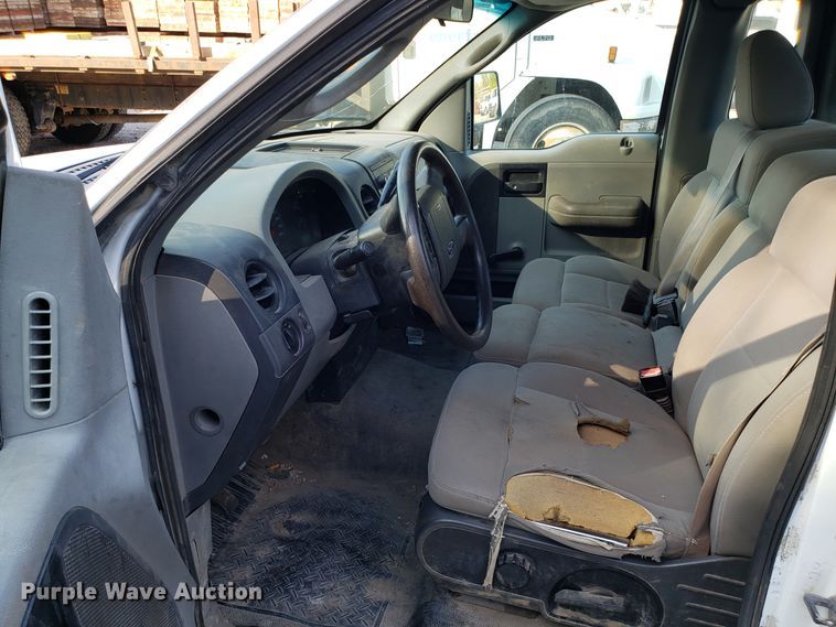 image for item ET9915 2006 Ford F150 pickup truck