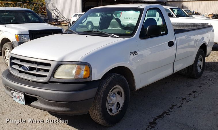 image for item ET9916 2002 Ford F150 pickup truck