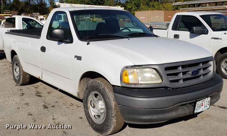 image for item ET9916 2002 Ford F150 pickup truck
