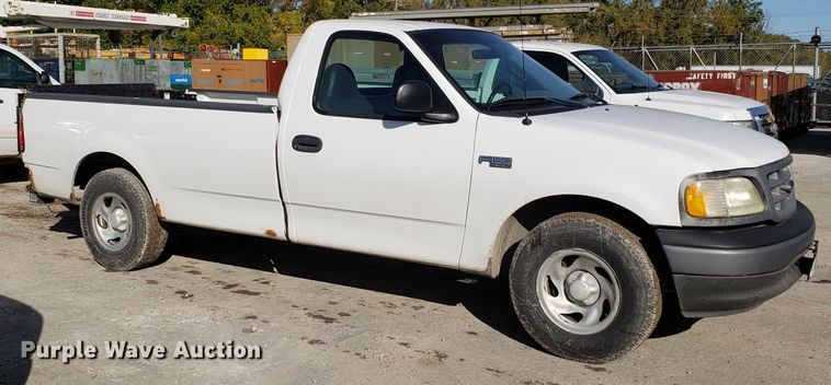 image for item ET9916 2002 Ford F150 pickup truck