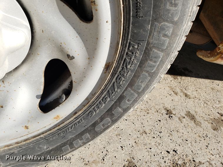 image for item ET9916 2002 Ford F150 pickup truck