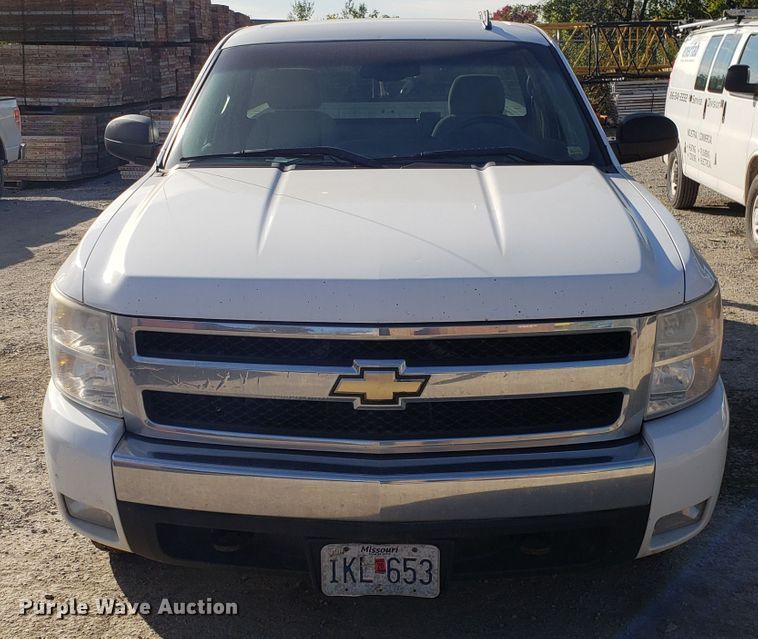 image for item ET9917 2008 Chevrolet Silverado 1500 pickup truck