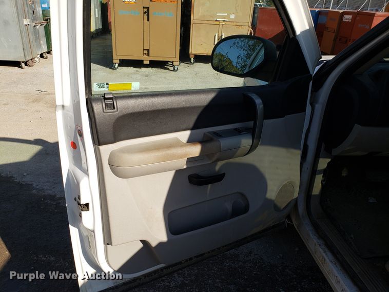 image for item ET9917 2008 Chevrolet Silverado 1500 pickup truck