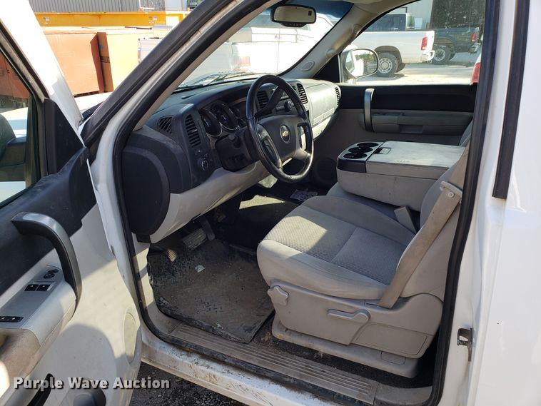 image for item ET9917 2008 Chevrolet Silverado 1500 pickup truck