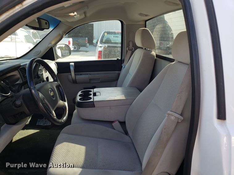 image for item ET9917 2008 Chevrolet Silverado 1500 pickup truck