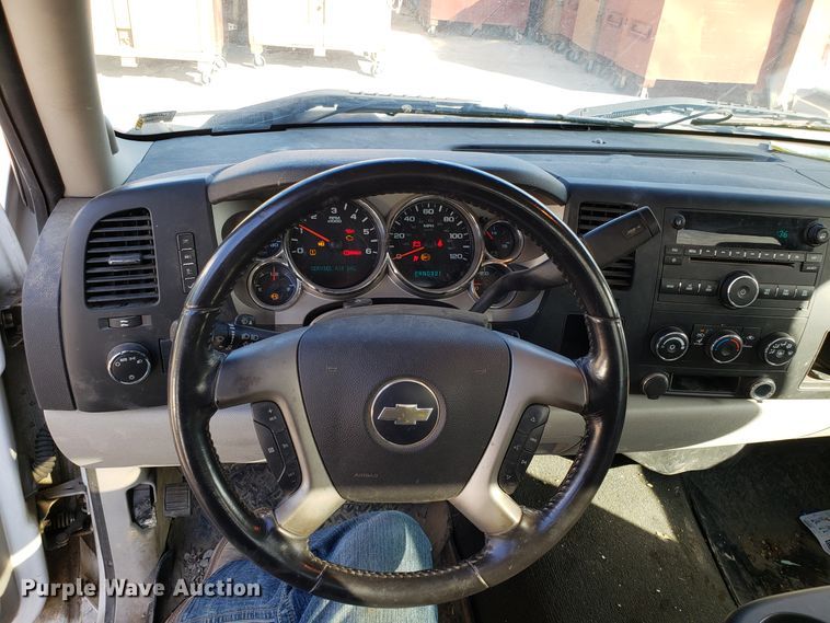 image for item ET9917 2008 Chevrolet Silverado 1500 pickup truck