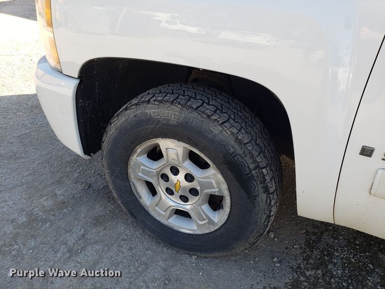 image for item ET9917 2008 Chevrolet Silverado 1500 pickup truck