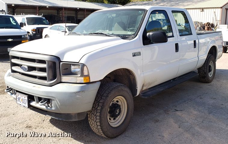 image for item ET9918 2003 Ford F250 Super Duty Crew Cab pickup truck