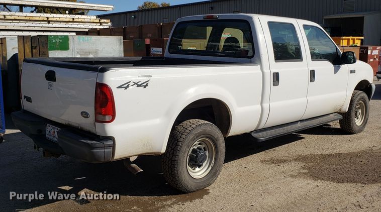 image for item ET9918 2003 Ford F250 Super Duty Crew Cab pickup truck