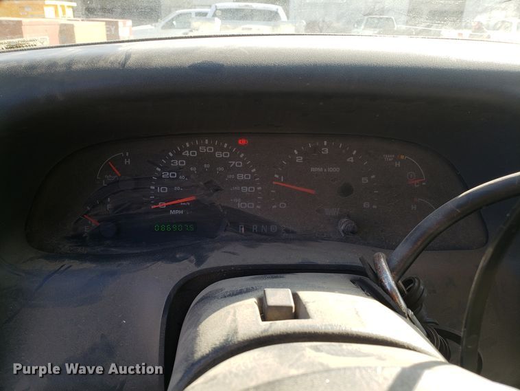 image for item ET9918 2003 Ford F250 Super Duty Crew Cab pickup truck