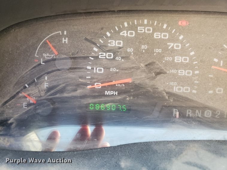 image for item ET9918 2003 Ford F250 Super Duty Crew Cab pickup truck