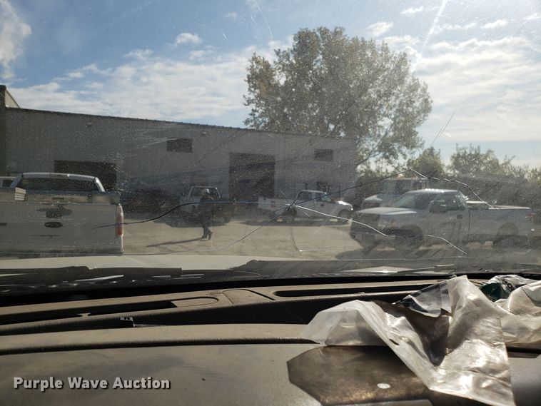 image for item ET9918 2003 Ford F250 Super Duty Crew Cab pickup truck