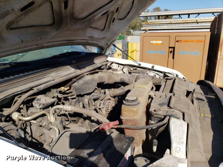 image for item ET9918 2003 Ford F250 Super Duty Crew Cab pickup truck