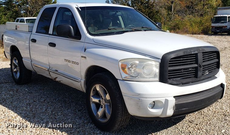 image for item ET9929 2007 Dodge Ram 1500 Quad Cab pickup truck