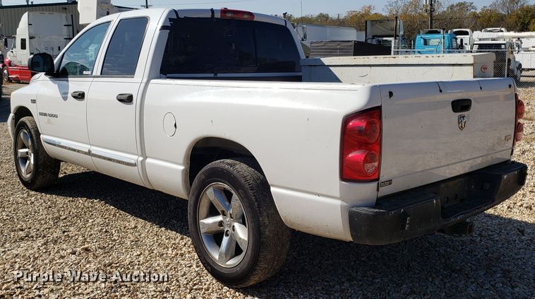 image for item ET9929 2007 Dodge Ram 1500 Quad Cab pickup truck